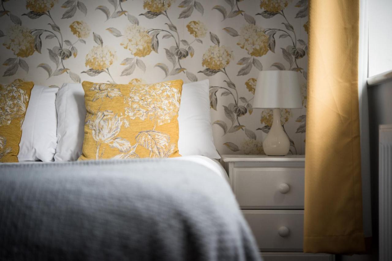 The Kings Arms Otterton Hotel Бъдли Салтъртън Екстериор снимка